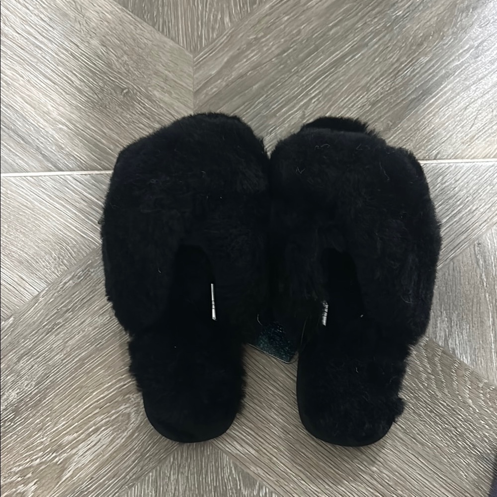 NWT EMU Australia Black Cozy Slippers - Picture 2 of 3